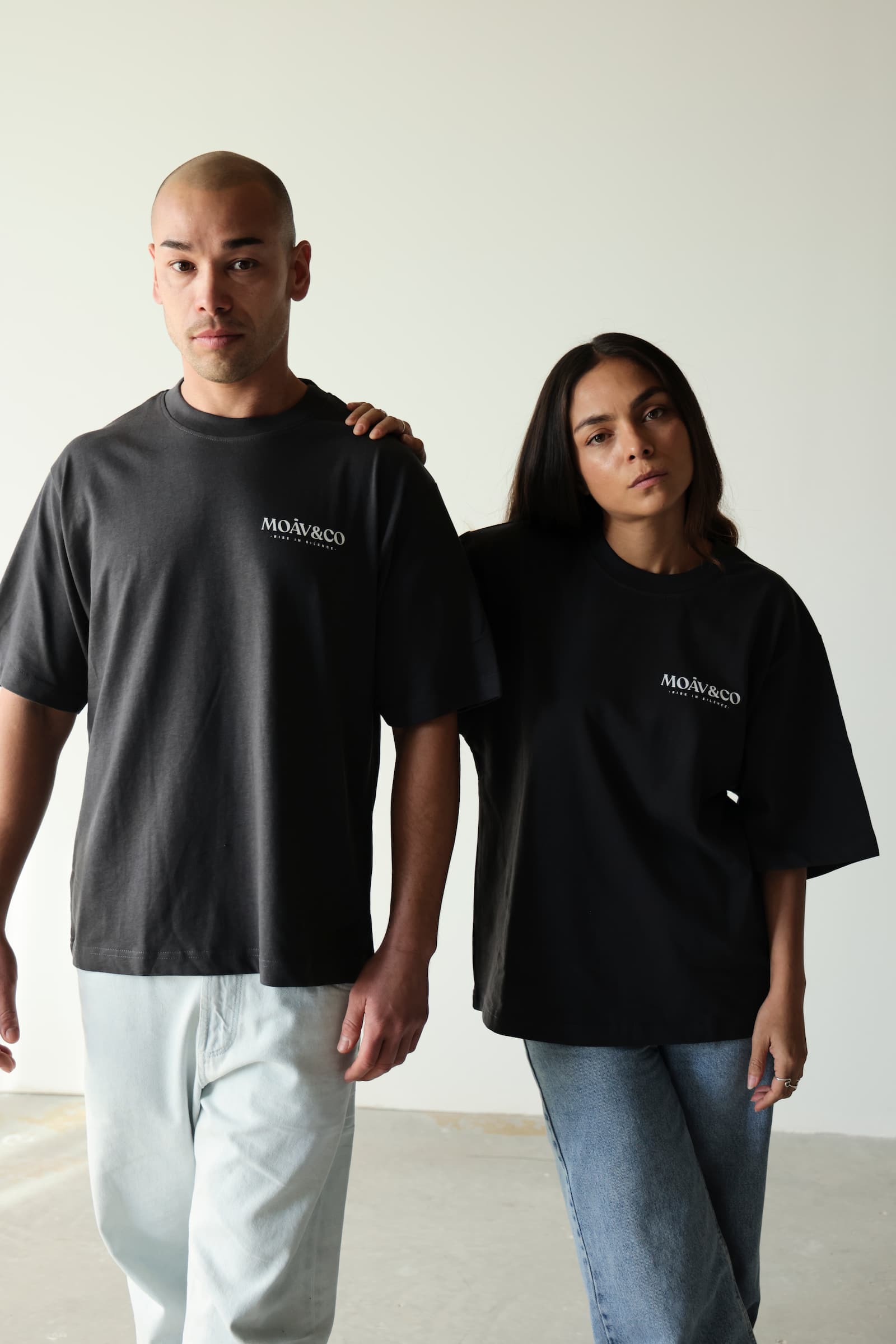 Camiseta SILENT TEE - Black Oyster